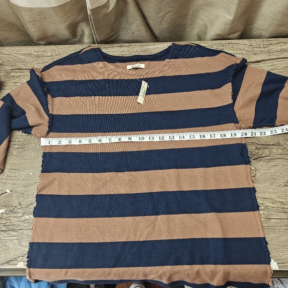 Madewell Striped Luxe Long-Sleeve Tee. New With Tags. Size M. - Picture 3 of 6